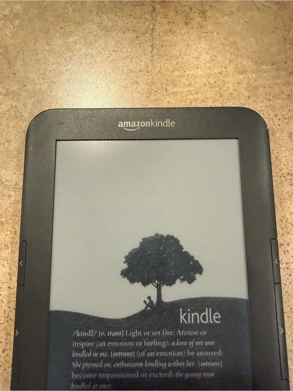 *PARTS OR REPAIR* Amazon Kindle E-Reader D00901 3rd Generation - Stuck On Screen